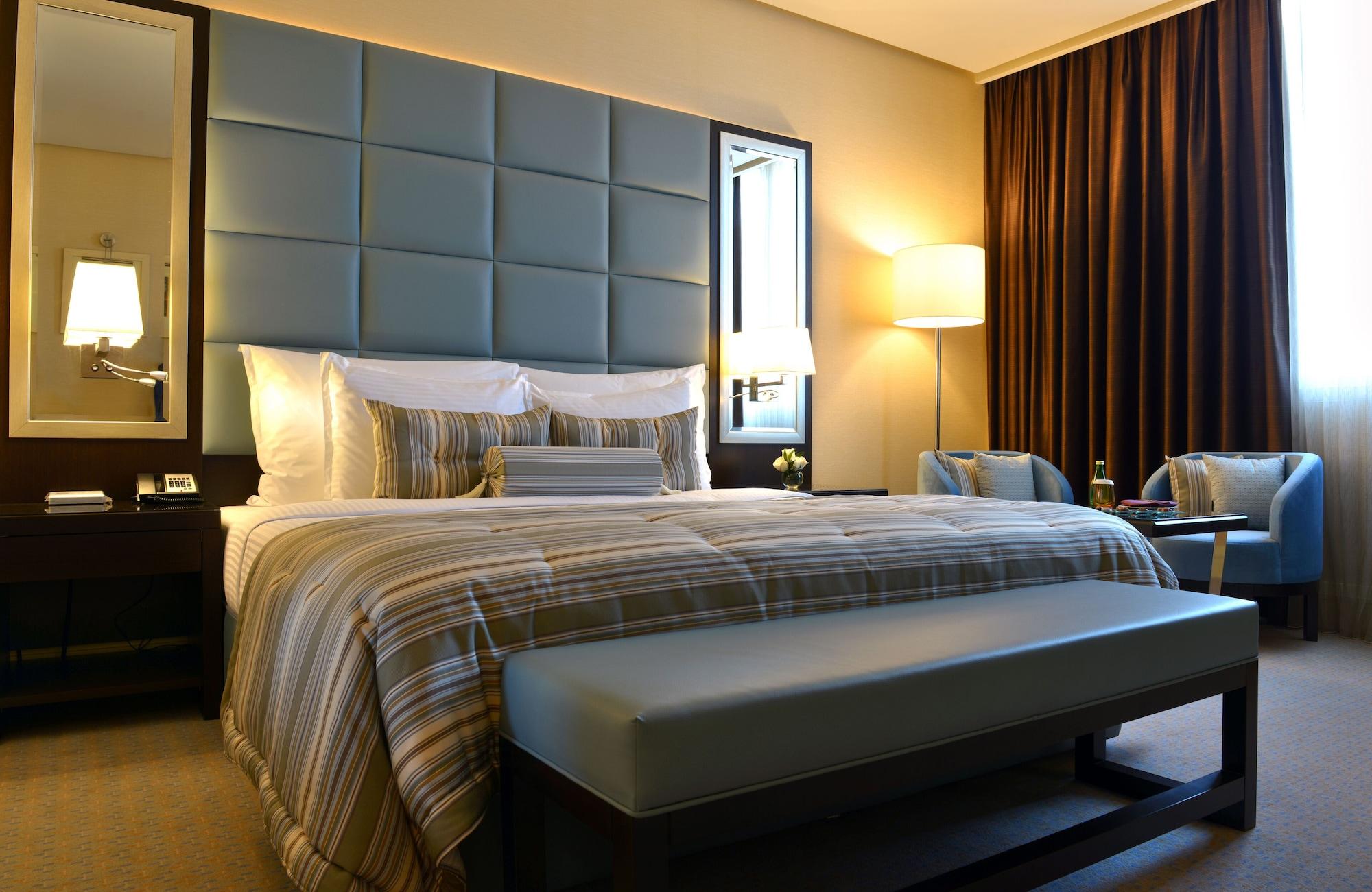Millennium Hotel & Convention Centre Kuwait Kuwait City Екстер'єр фото A bedroom at the hotel