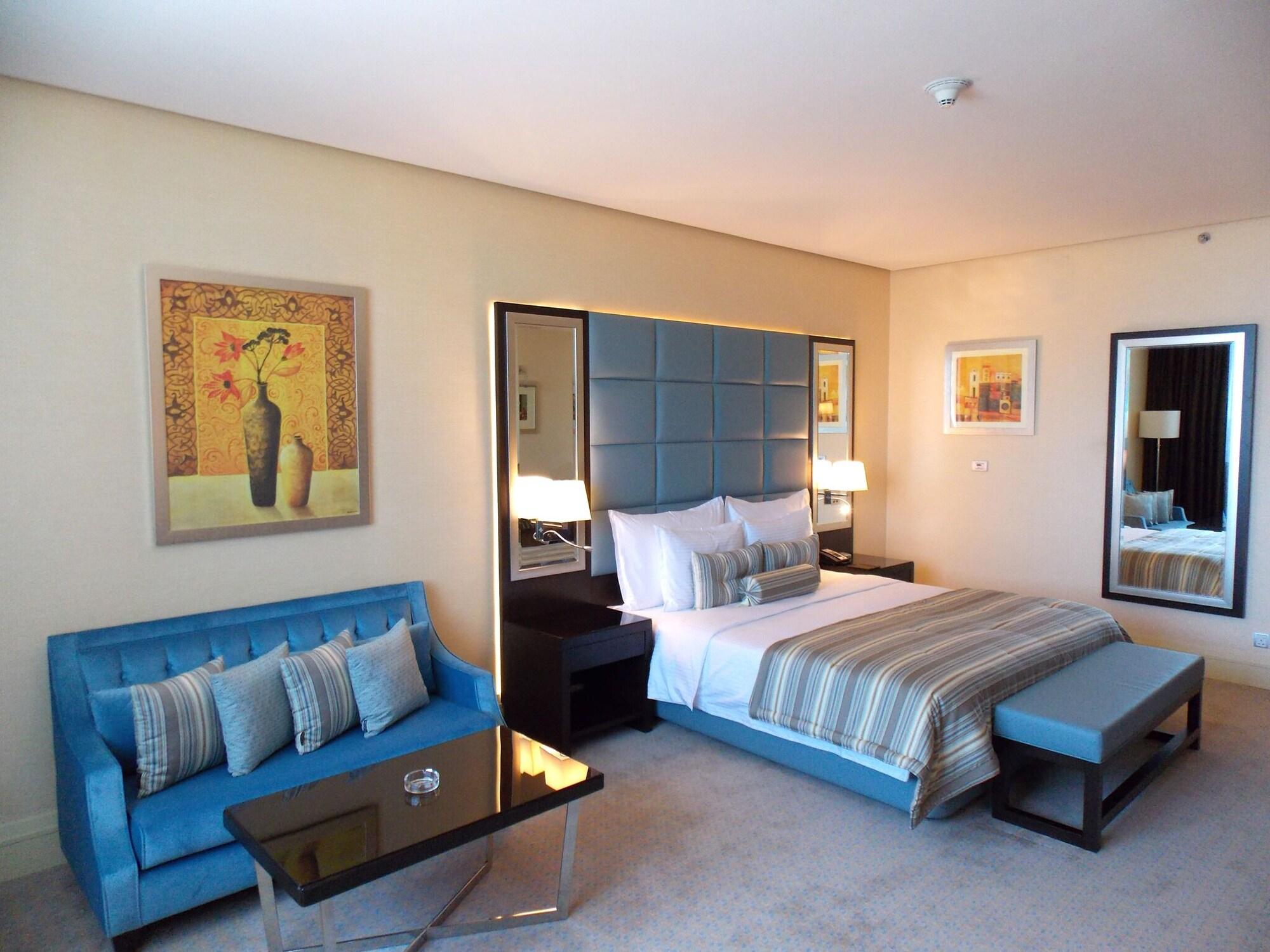 Millennium Hotel & Convention Centre Kuwait Kuwait City Екстер'єр фото A bedroom at the hotel