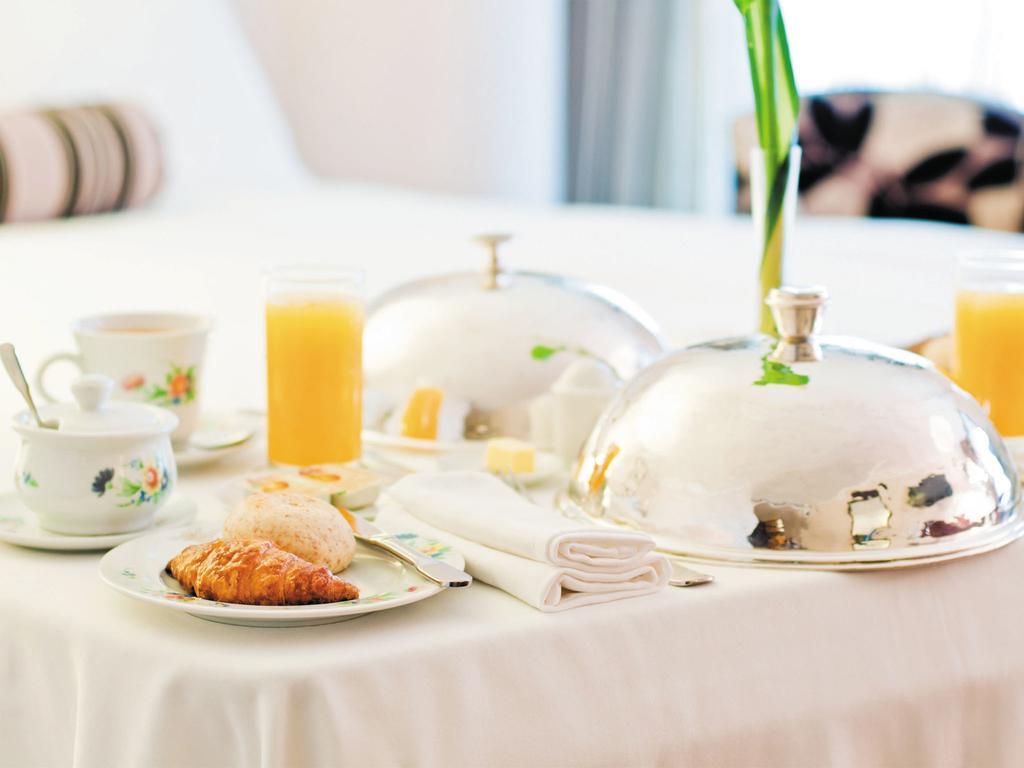 Millennium Hotel & Convention Centre Kuwait Kuwait City Екстер'єр фото Room service